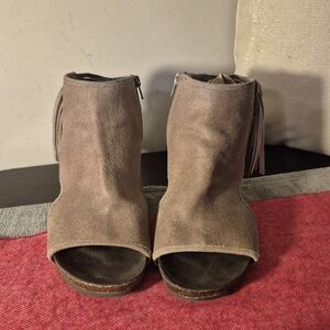 OTBT Free Spirit Sandal Stone Leather Size 9.5M